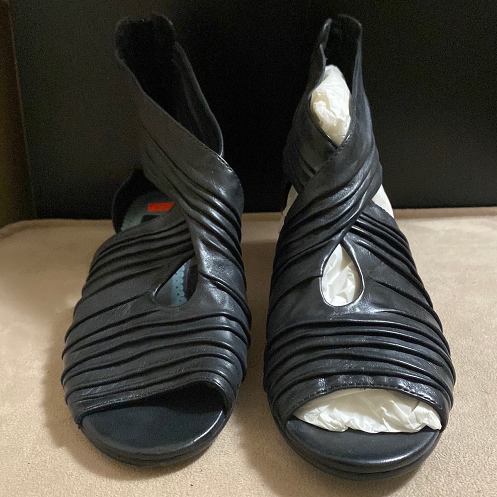 Beautiful Gladiator Peep Toe Kitty Heels